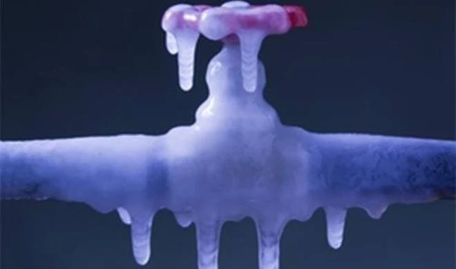 Πως θα προλάβετε το πάγωμα και σπάσιμο των σωλήνων του νερού λόγω του παγετού